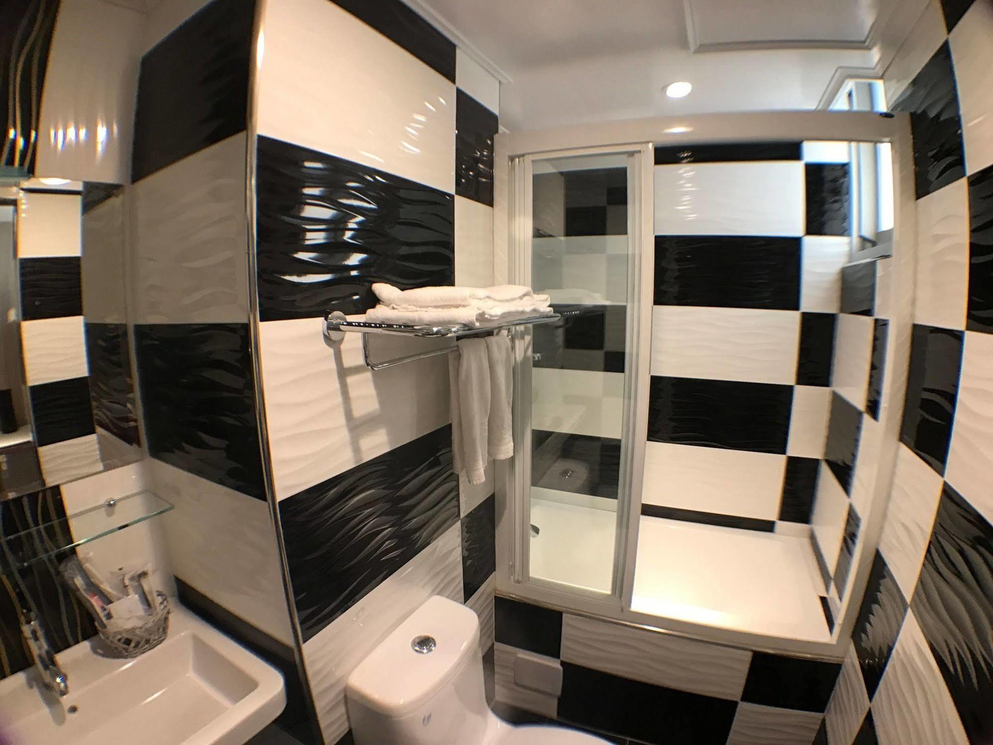 P&E Hotel Đài Nam Ngoại thất bức ảnh