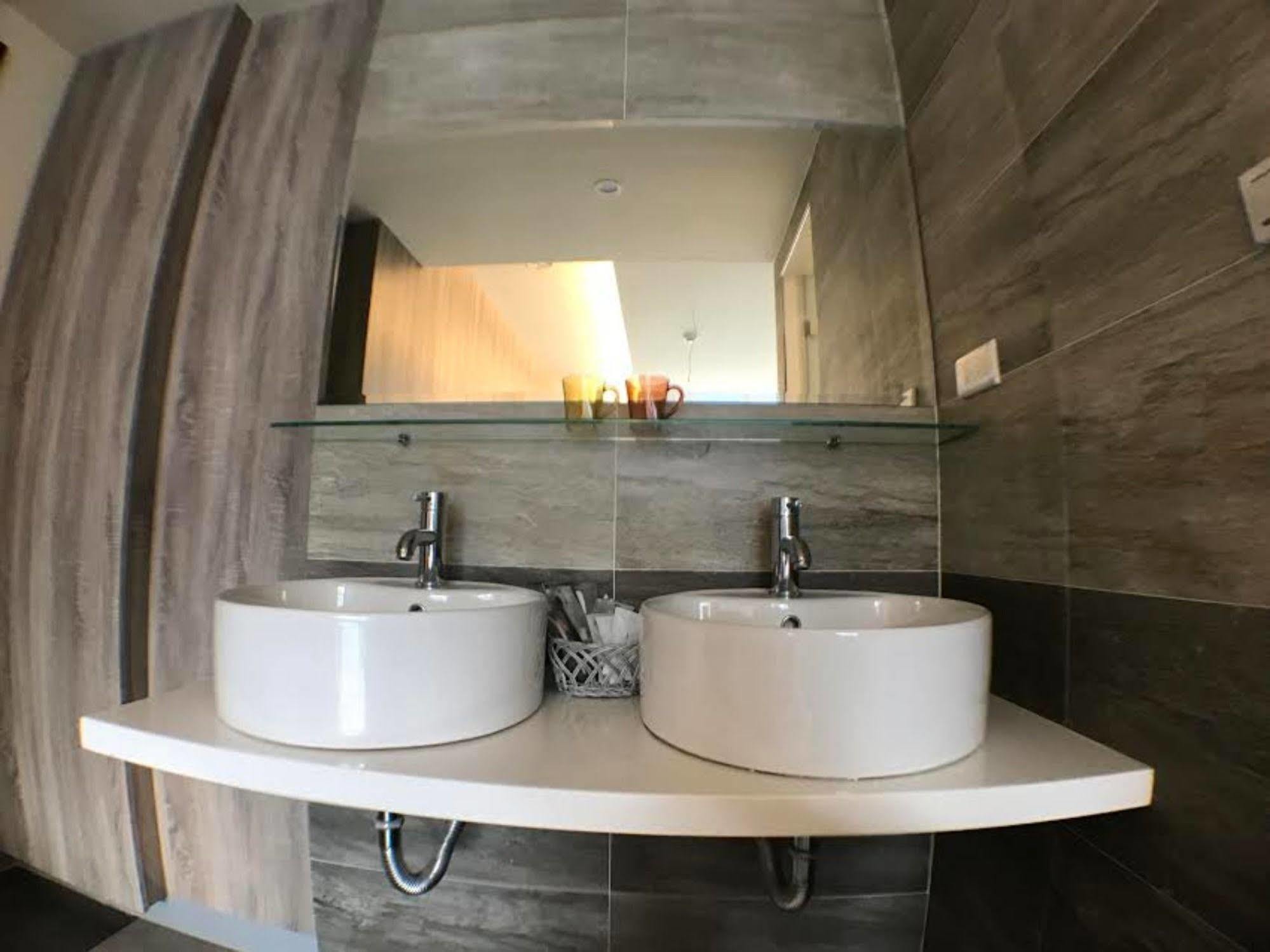 P&E Hotel Đài Nam Ngoại thất bức ảnh