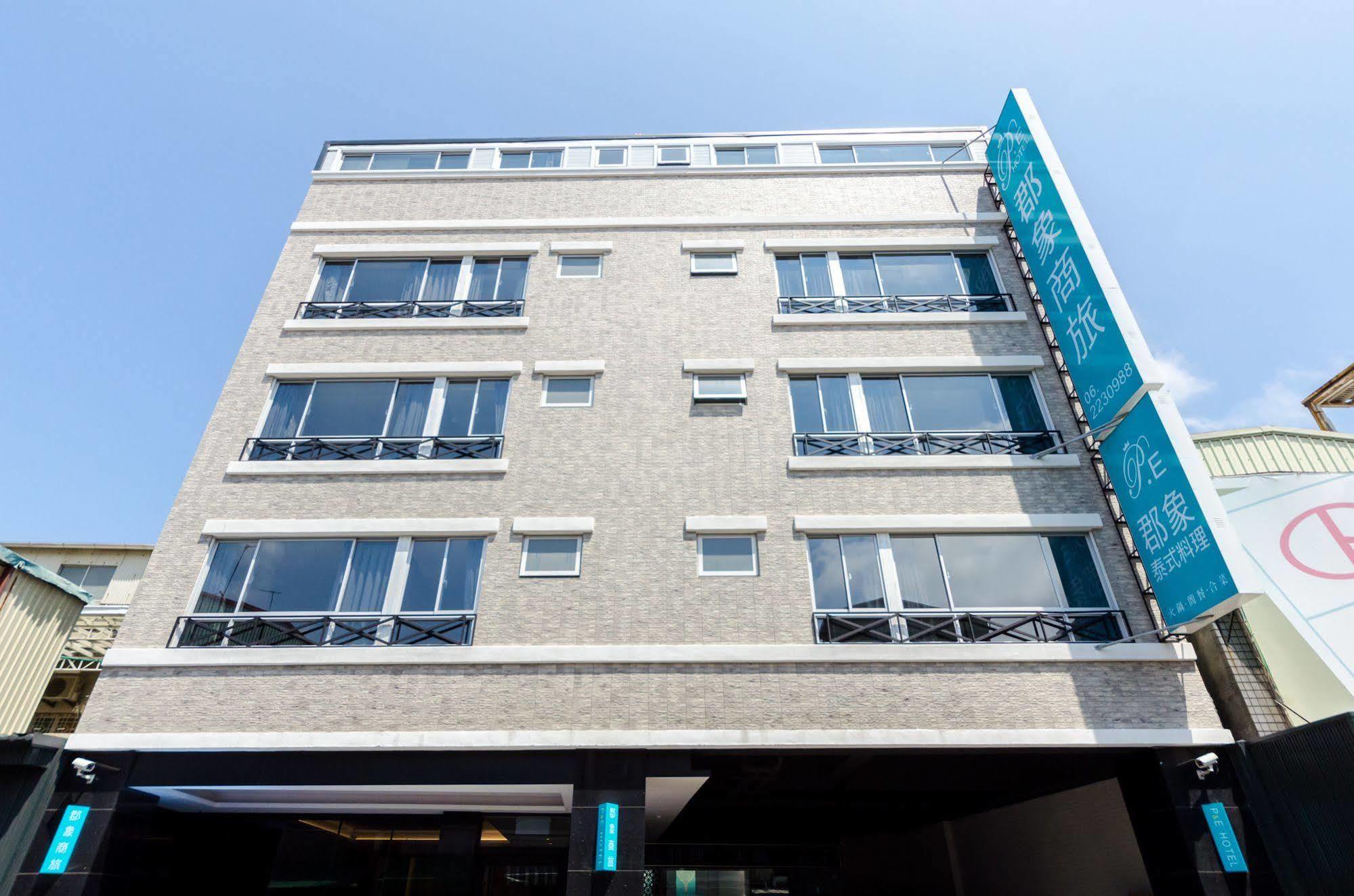 P&E Hotel Đài Nam Ngoại thất bức ảnh