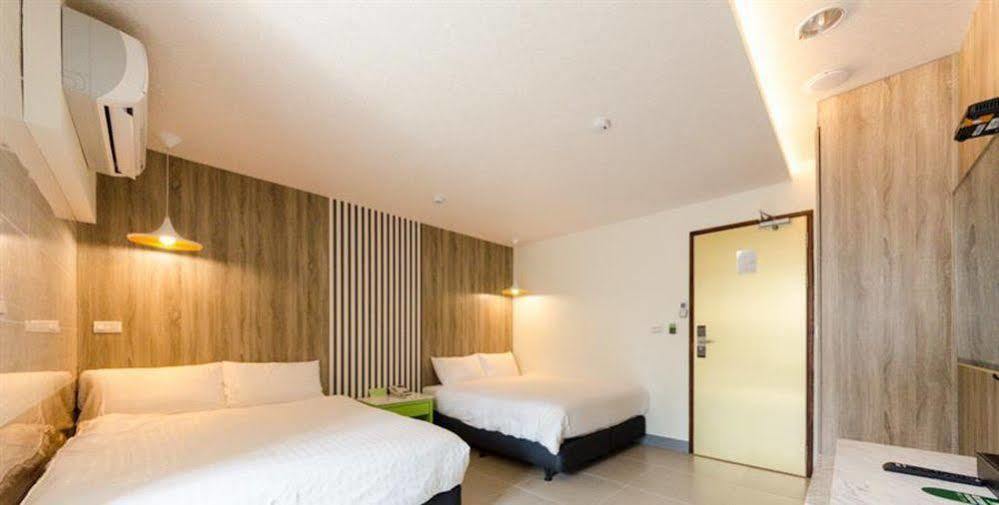 P&E Hotel Đài Nam Ngoại thất bức ảnh